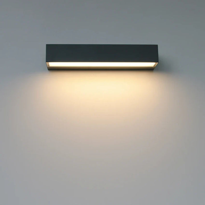 Moderne LED-Wandleuchte für den Aussenbereich – minimalistisches Design
