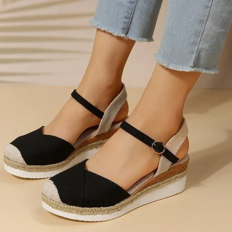 Damensandalen auf Espadrille-Plateau mit Riemen