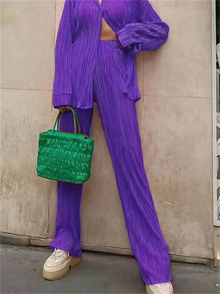 Stylisches Set mit lockerem Oberteil und weiter Hose