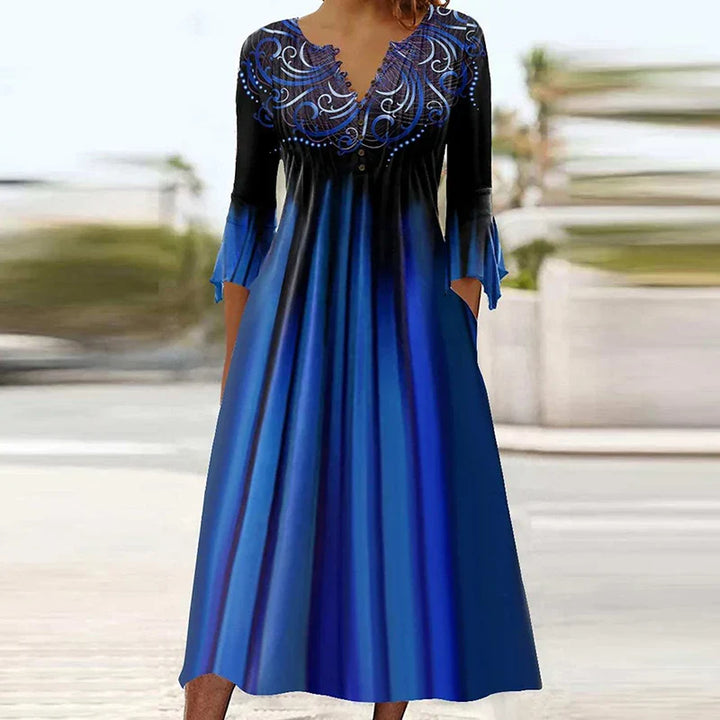 Stylisches Maxikleid mit gemustertem Ausschnitt