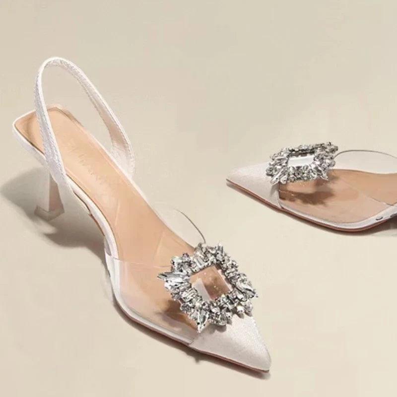 Stilettos mit Kristall-Verzierung