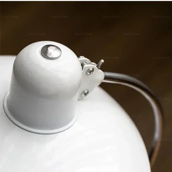 Retro Schreibtischlampe aus Metall mit verchromtem Fuss