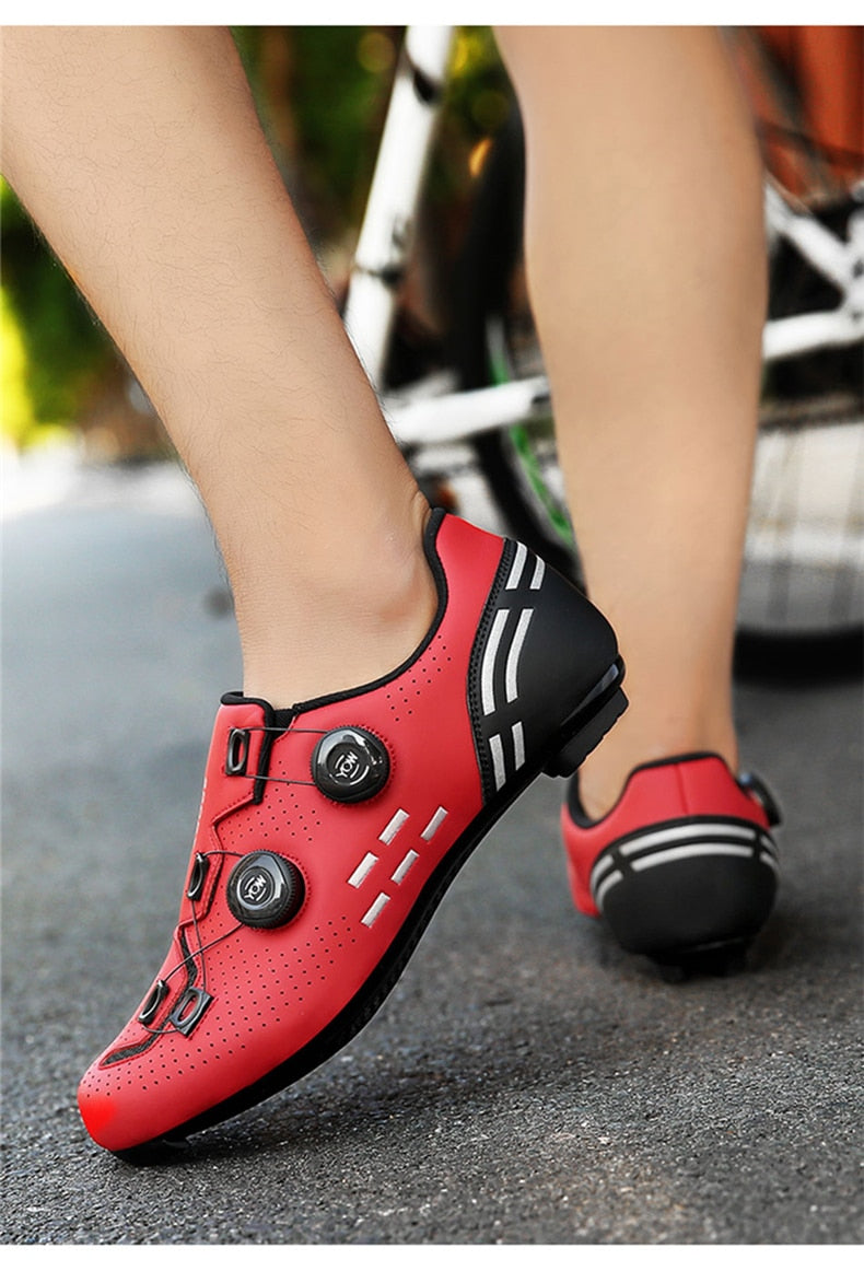 Fahrradschuhe mit mechanischer Verriegelung
