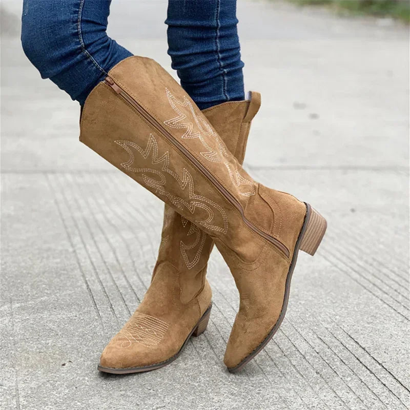Hohe Damen-Cowboystiefel mit Wildlederbesatz und Stickerei