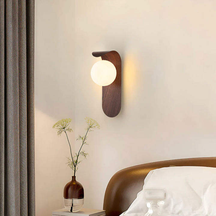 Moderne LED-Wandleuchte mit Holzelement – Wandlampe für Wohn- und Schlafzimmer