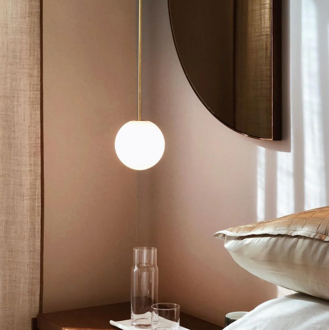 Pendelleuchte mit Kugelschirm – moderne LED-Deckenleuchte
