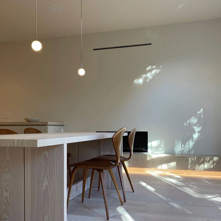 Pendelleuchte mit Kugelschirm – moderne LED-Deckenleuchte