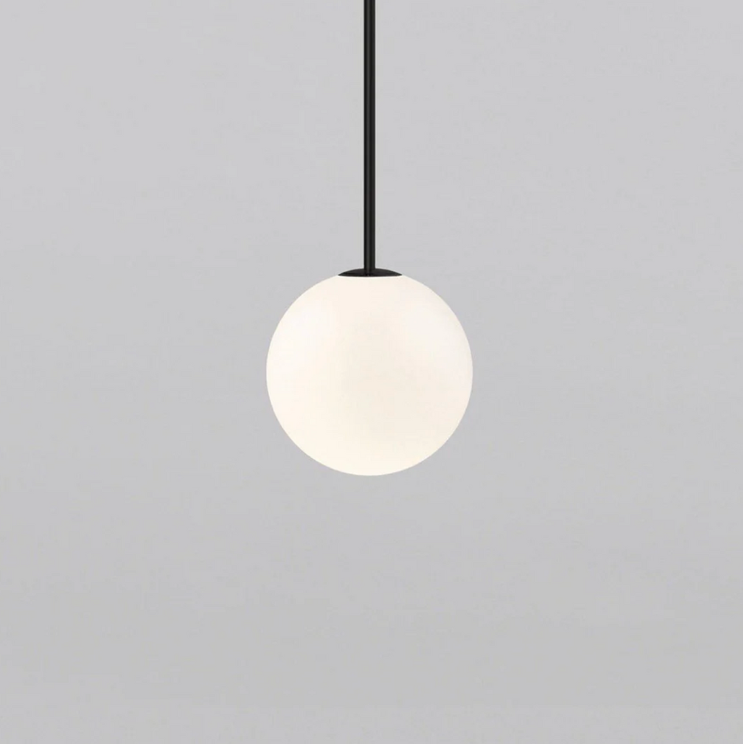 Pendelleuchte mit Kugelschirm – moderne LED-Deckenleuchte