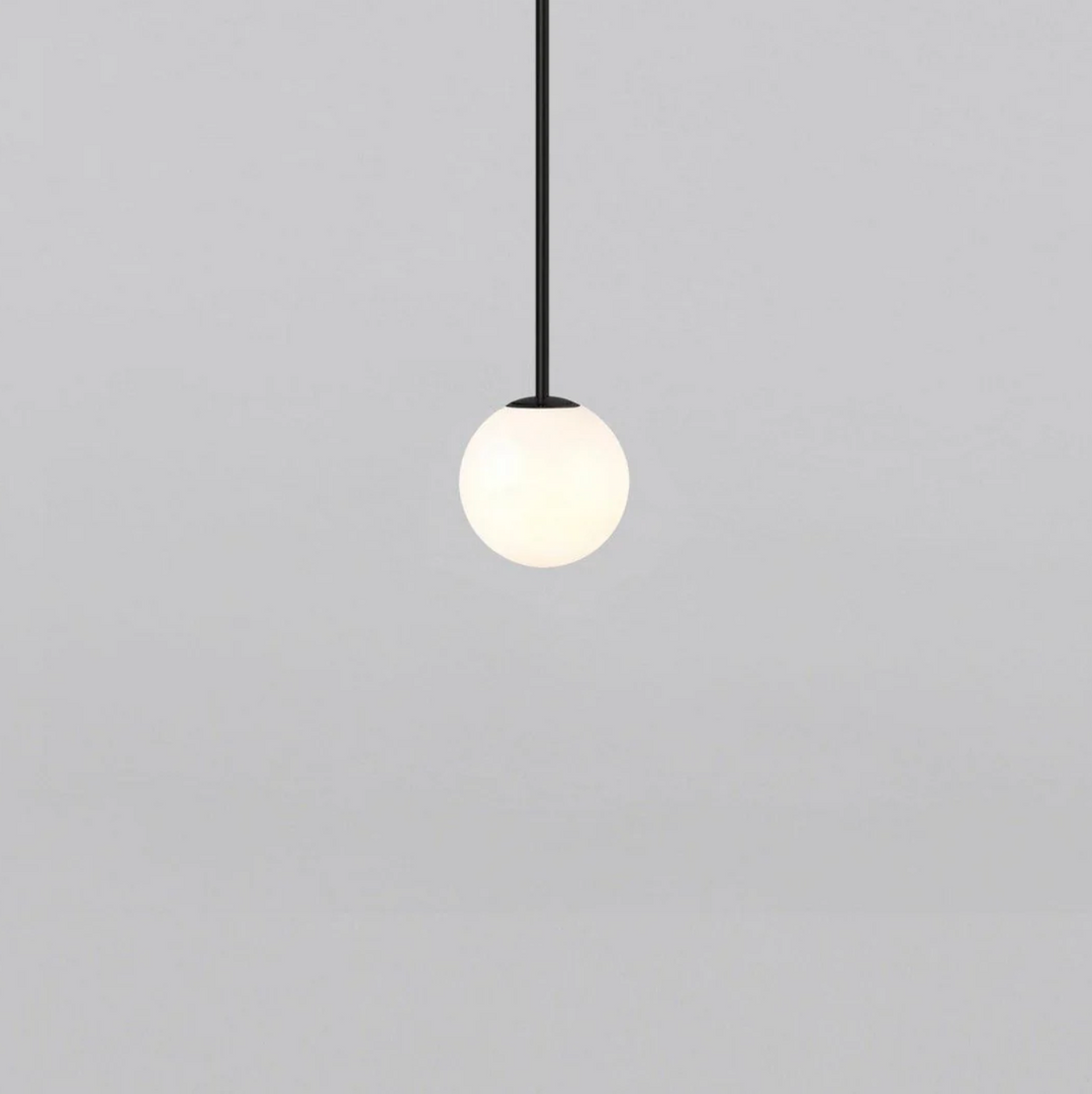Pendelleuchte mit Kugelschirm – moderne LED-Deckenleuchte