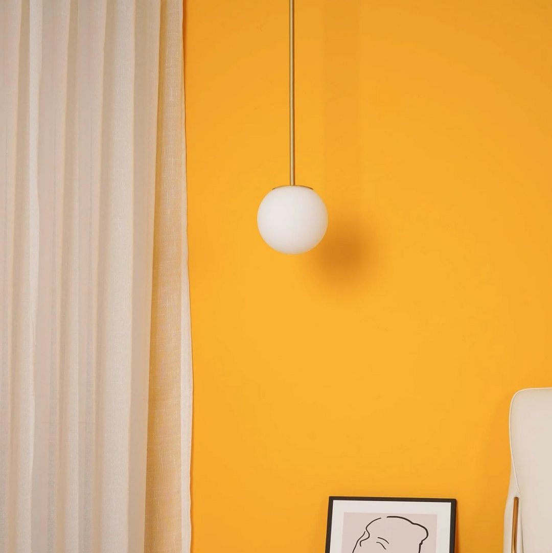 Pendelleuchte mit Kugelschirm – moderne LED-Deckenleuchte