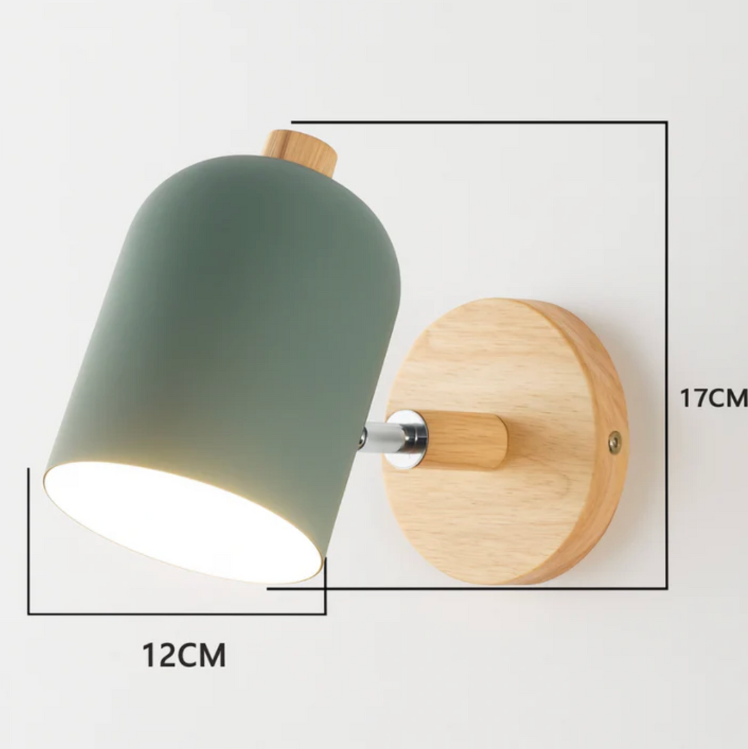 Wandleuchte im skandinavischen Stil mit Holzsockel – schwenkbarer Spot