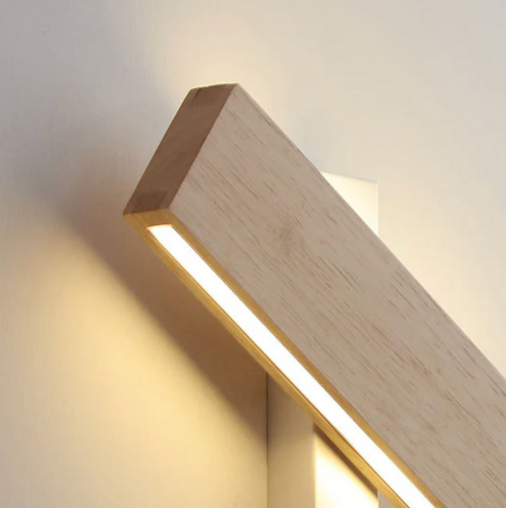 Holz-Wandleuchte mit LED-Lichtlinie – minimalistisches Design