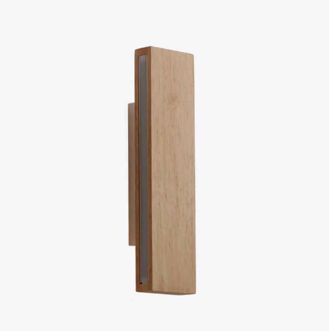 Holz-Wandleuchte mit LED-Lichtlinie – minimalistisches Design