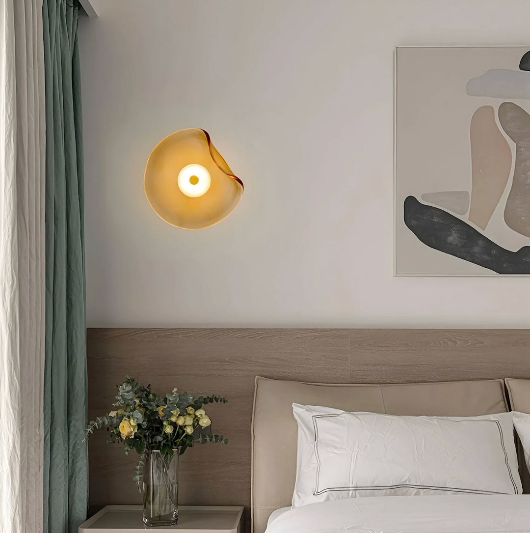 Design-Wandleuchte mit organischem Schirm – Moderne LED-Wandleuchte