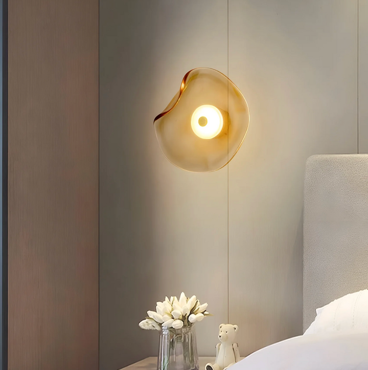Design-Wandleuchte mit organischem Schirm – Moderne LED-Wandleuchte