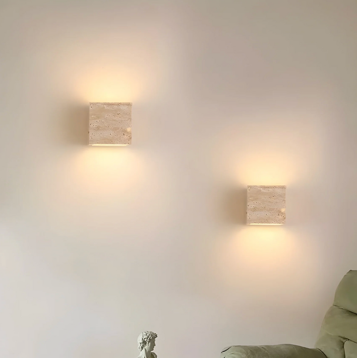 Wandleuchte aus Naturstein – minimalistische Leuchte aus Travertin