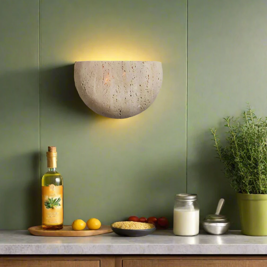 Wandleuchte aus Naturstein – Halbrundes LED-Wandlicht