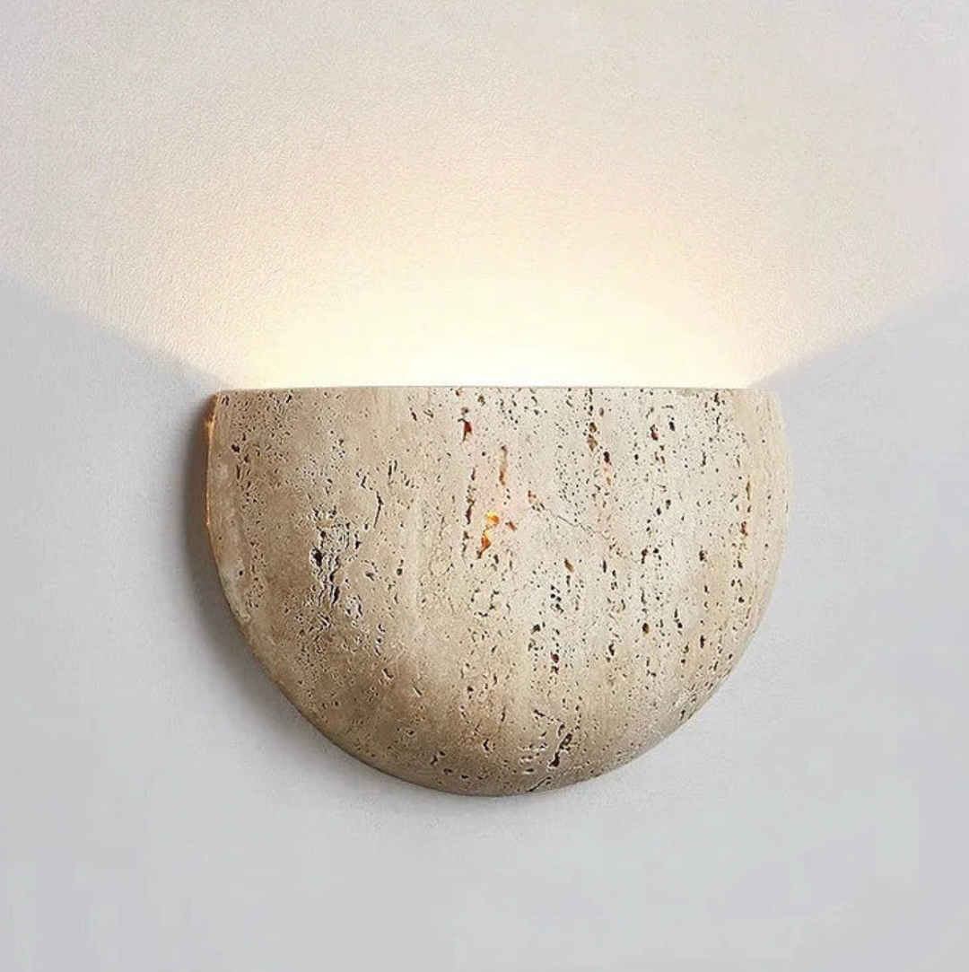 Wandleuchte aus Naturstein – Halbrundes LED-Wandlicht