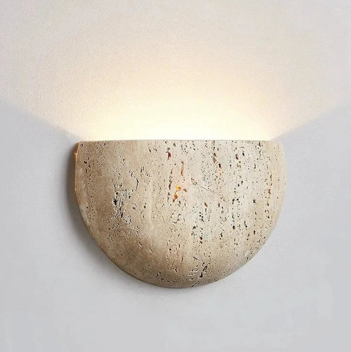Wandleuchte aus Naturstein – Halbrundes LED-Wandlicht