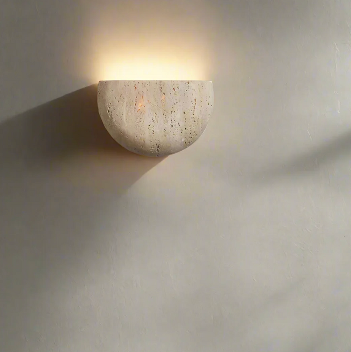 Wandleuchte aus Naturstein – Halbrundes LED-Wandlicht