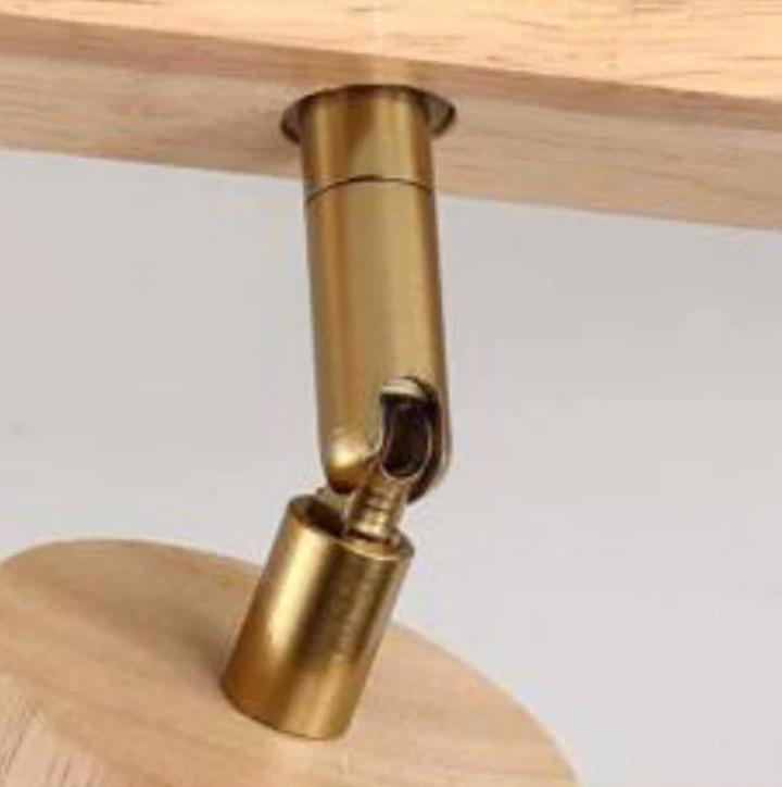 Deckenleuchte aus Holz mit schwenkbaren Spots – Skandinavischer Stil