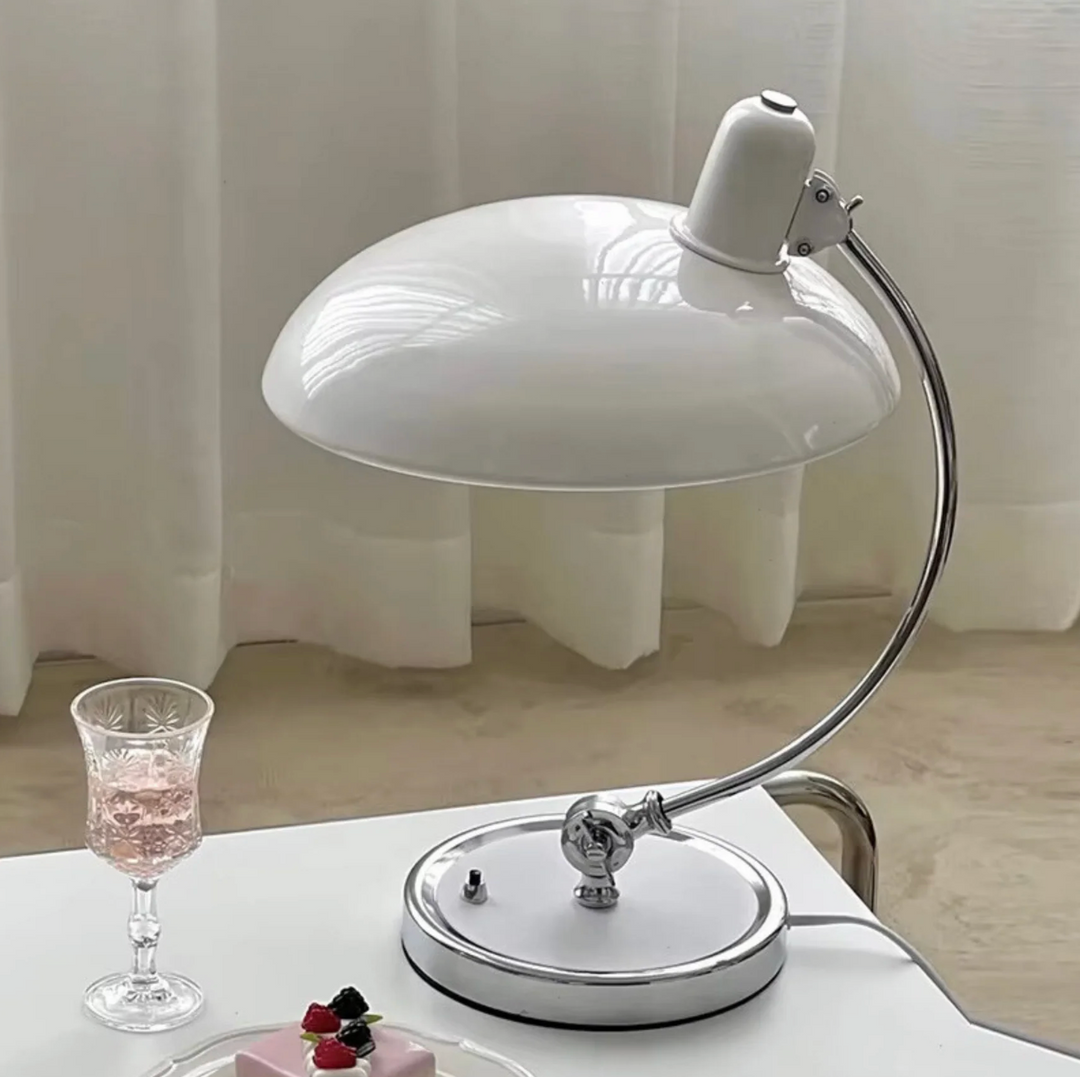 Retro Schreibtischlampe aus Metall mit verchromtem Fuss
