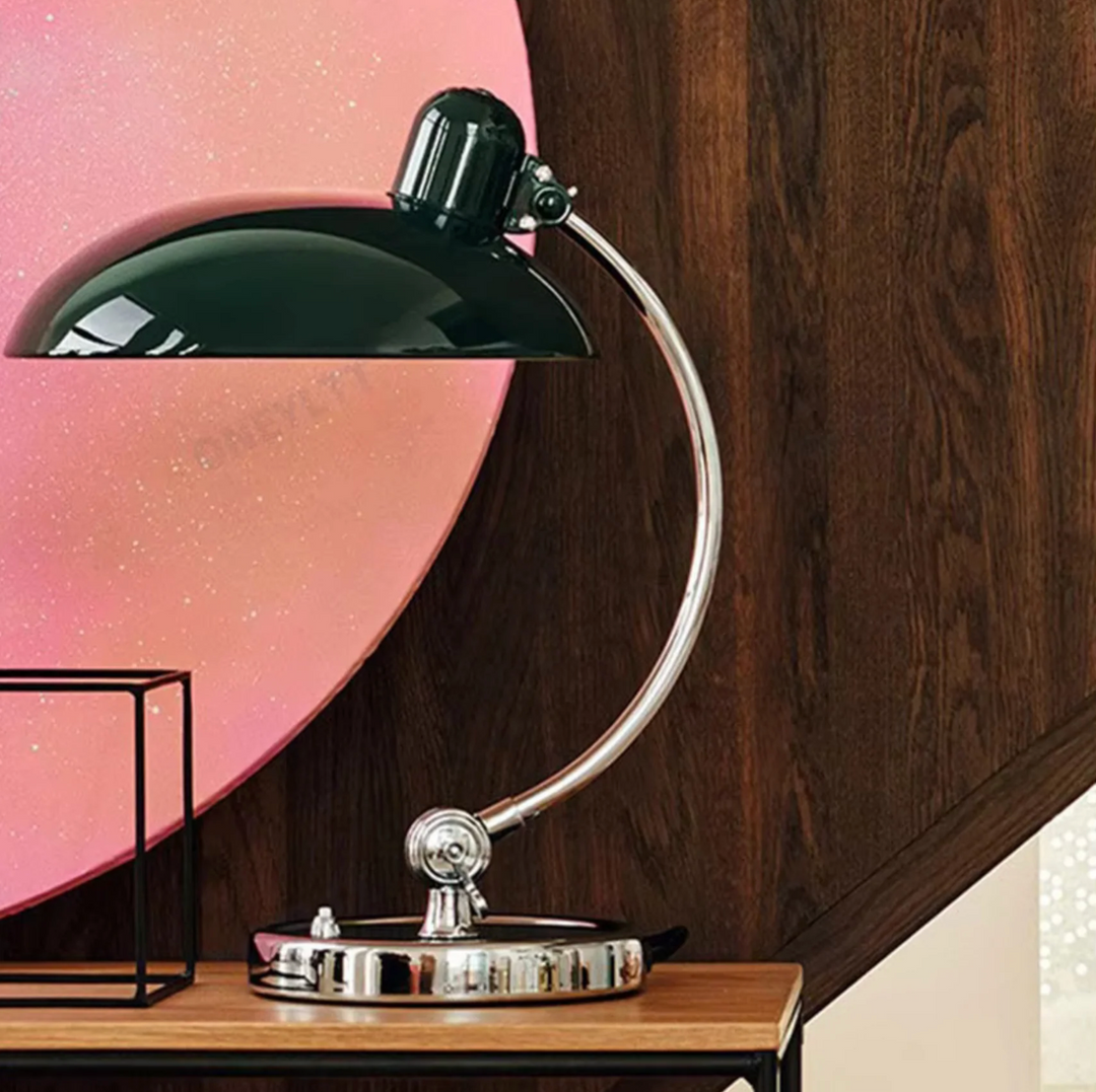 Retro Schreibtischlampe aus Metall mit verchromtem Fuss