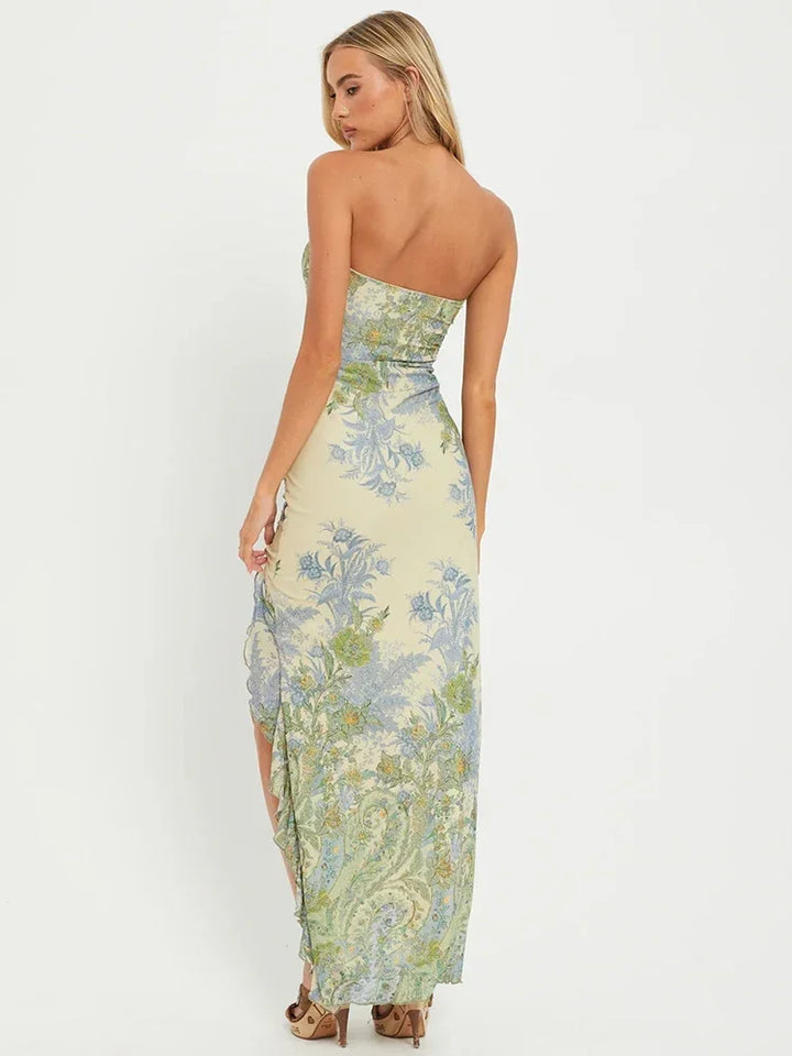 Schulterfreies Sommerkleid mit Blumenmuster und Schlitz