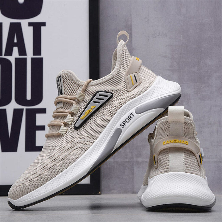 Moderne Herrensneaker mit atmungsaktivem Obermaterial