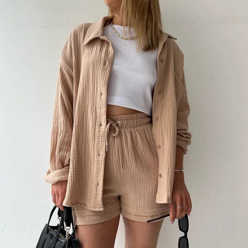 Stylisches Damenset mit Shirt und Shorts