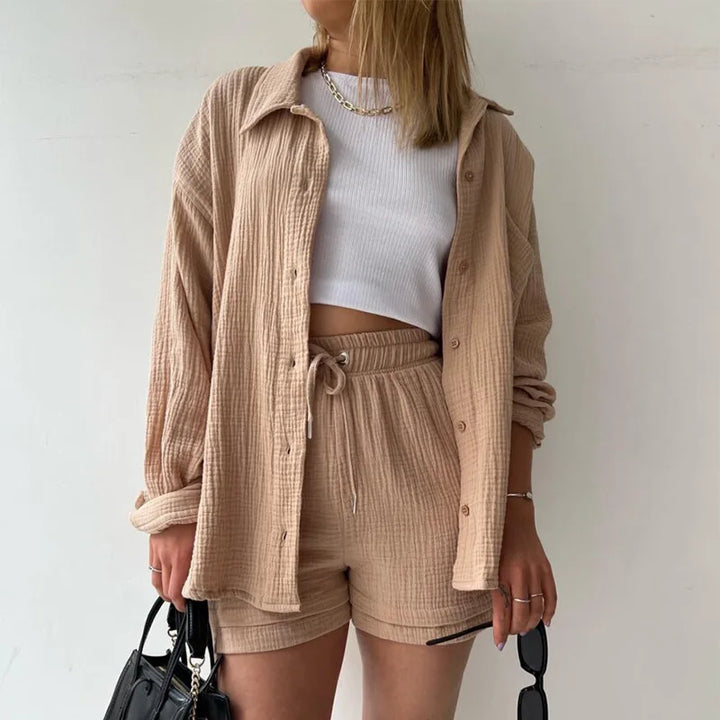 Stylisches Damenset mit Shirt und Shorts