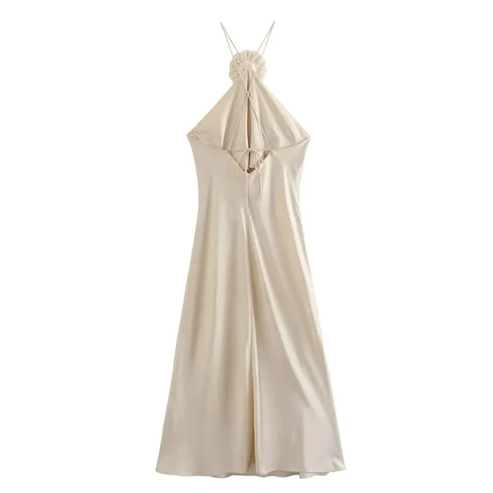 Midikleid aus Satin mit einer Blume am Ausschnitt und dünnen Trägern