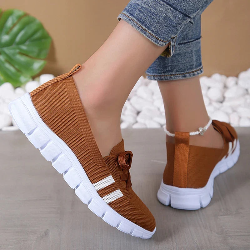 Sportliche Damen-Sneakers mit atmungsaktivem Stoff