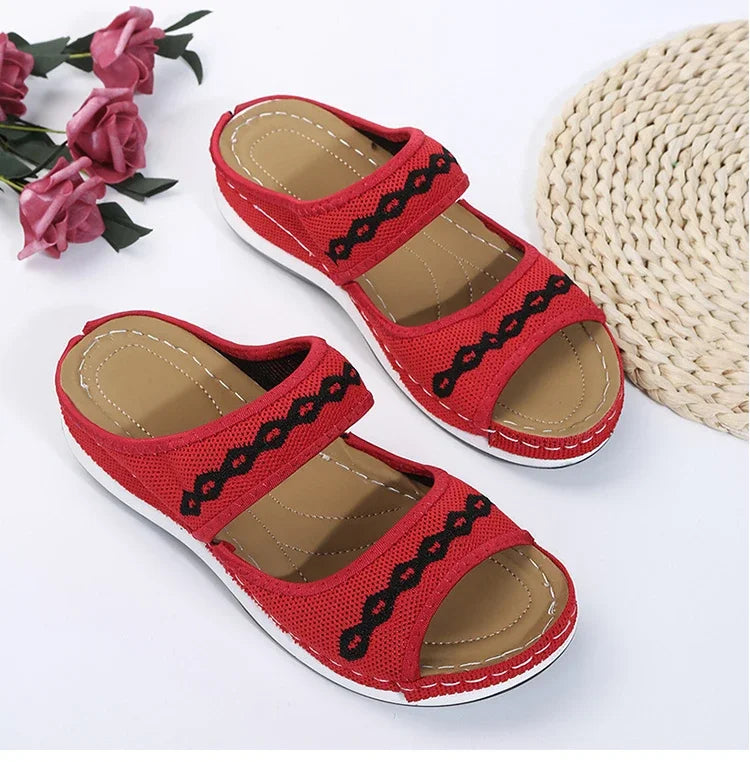 Orthopädische Damensandalen zum Hineinschlüpfen mit Stickerei