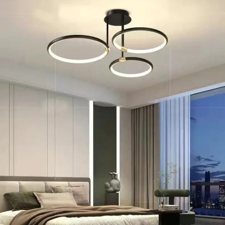 Moderne LED-Deckenleuchte mit Ringen – geometrische Kronleuchter-Form