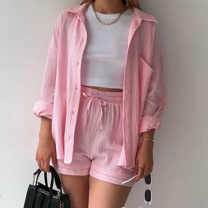 Stylisches Damenset mit Shirt und Shorts