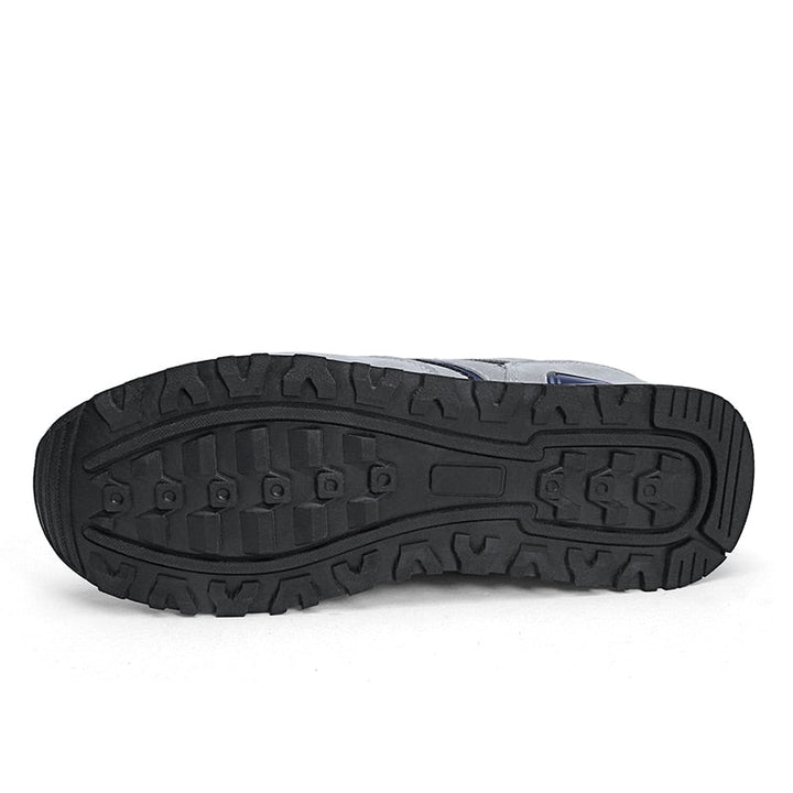 Klassische Herren-Sneakers aus Wildleder