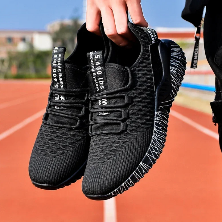 Leichte Herrensneaker mit dekorativer Sohle