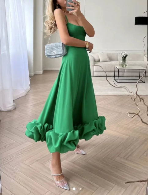 Luftiges Midikleid mit Tüllrock und Volantträgern