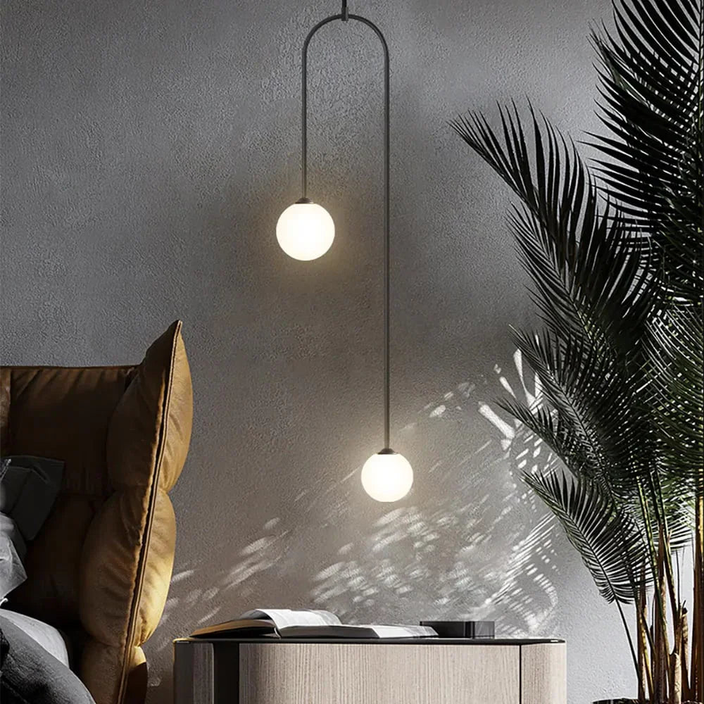 Moderne LED-Pendelleuchte mit kugelförmigen Schirmen – Minimalistisches Design