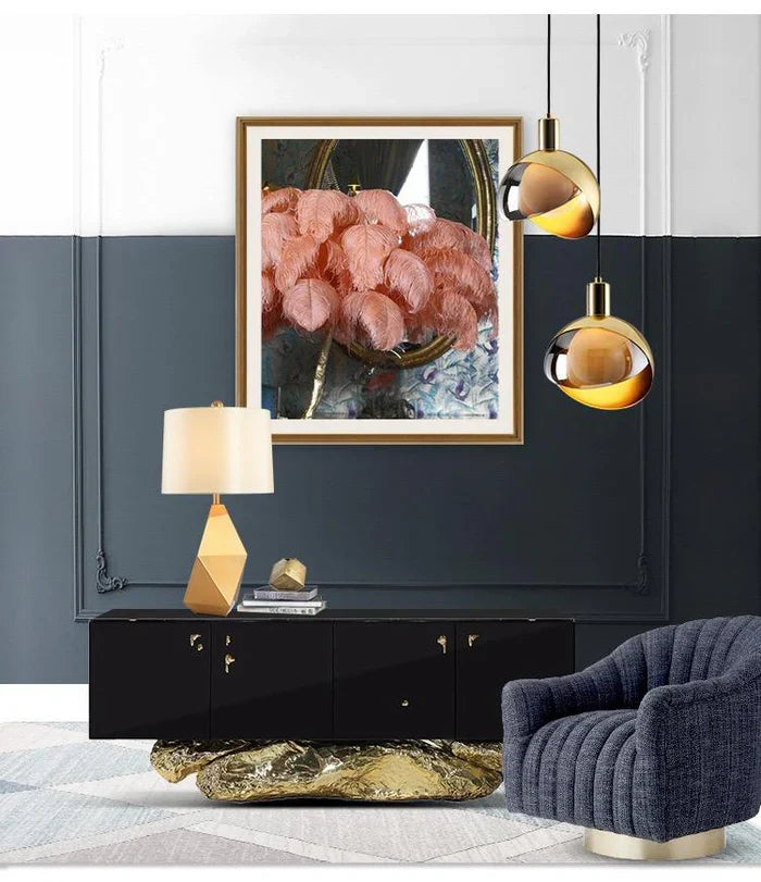 Moderne LED-Pendelleuchte mit Glasschirm in Gold und Rauchglas
