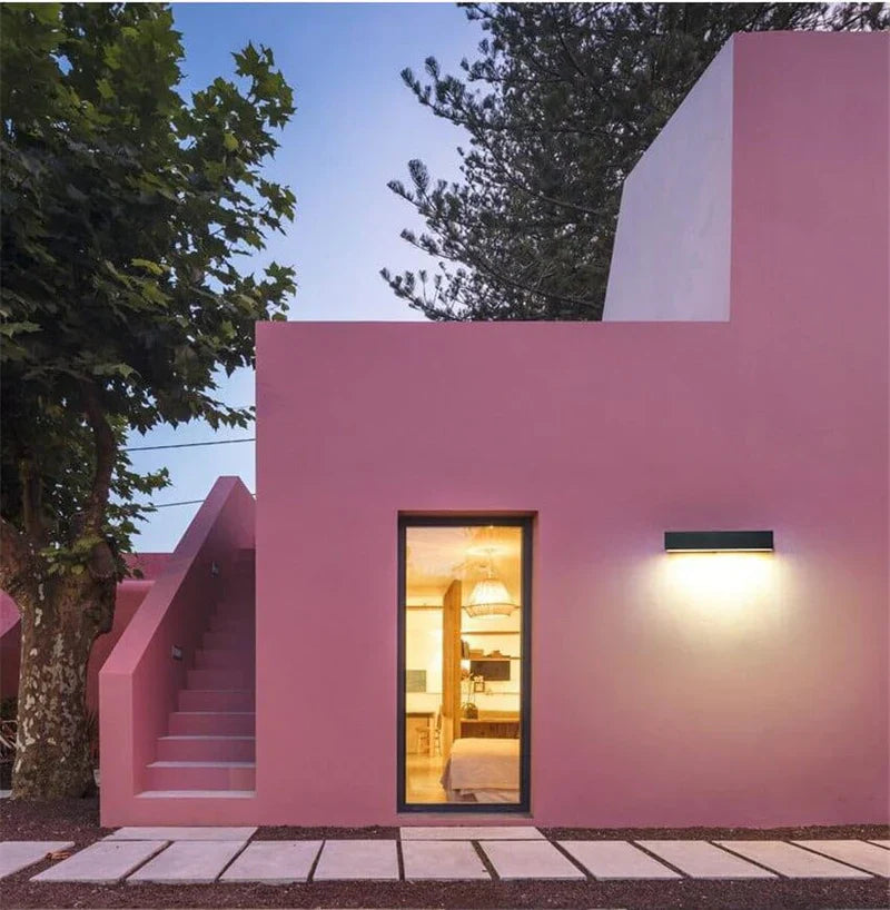 Moderne LED-Wandleuchte für den Aussenbereich – minimalistisches Design