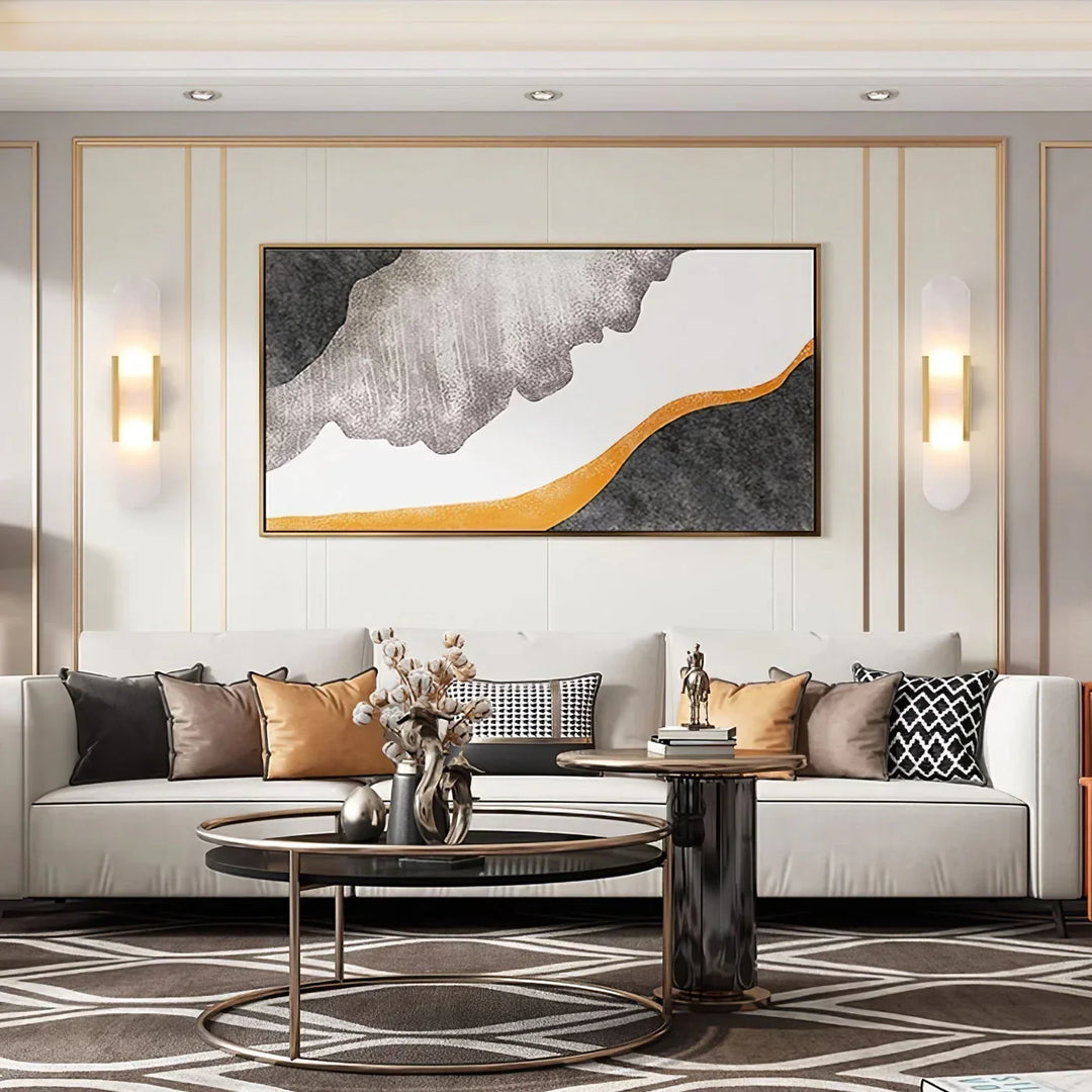 Moderne Wandleuchte mit Alabaster und goldenen Details