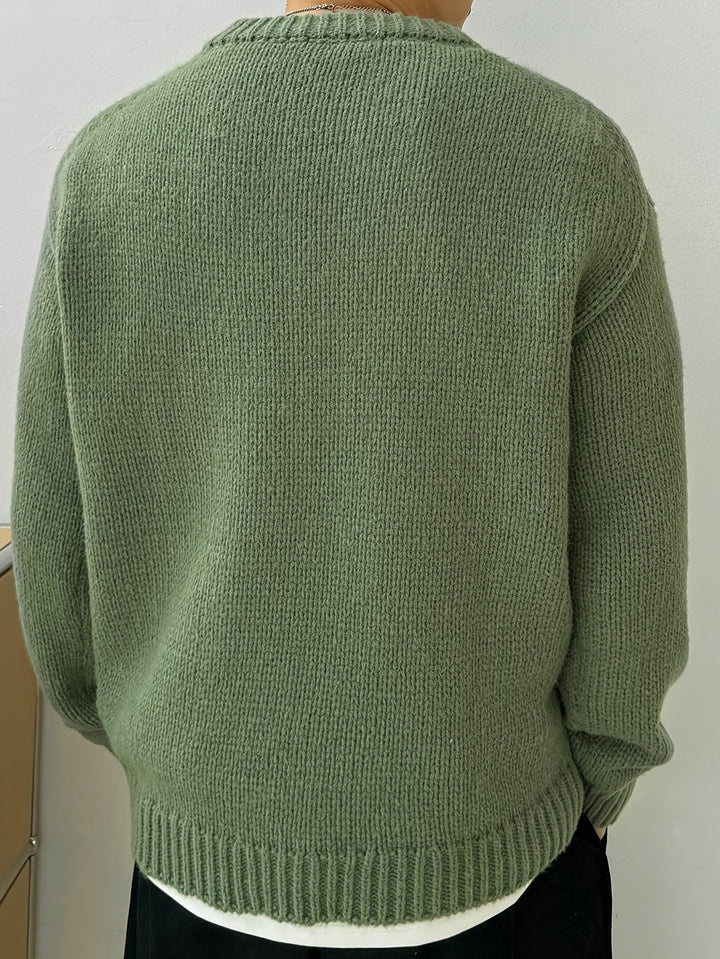 Klassischer Herrenpullover mit grobem Strickmuster