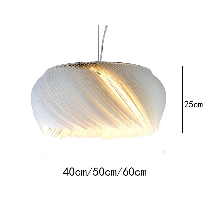 Luxuriöse Acryl-Pendelleuchte in skulpturaler Form