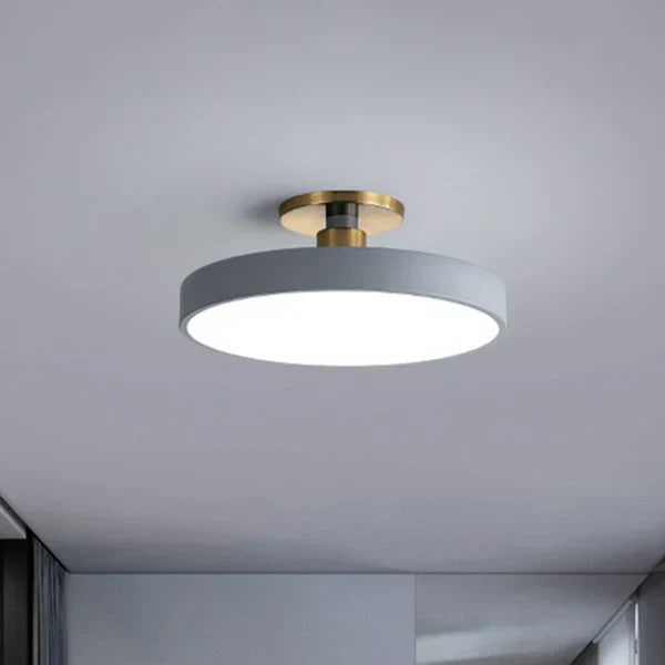 Runde LED-Deckenleuchte im skandinavischen Stil