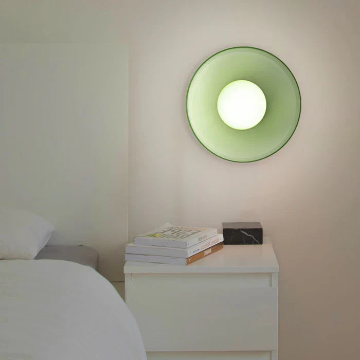 Moderne Deckenleuchte mit Glasschirm – minimalistisches Design
