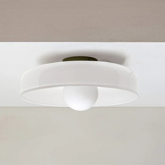 Moderne Deckenleuchte mit Glasschirm – minimalistisches Design