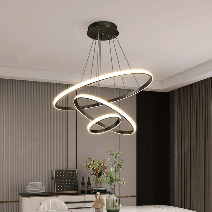 Moderne LED-Pendelleuchte mit 3D-Ringkomposition