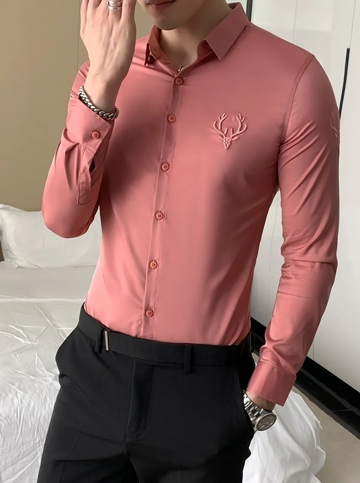 Elegantes Langarmhemd für Männer mit raffiniertem Logo